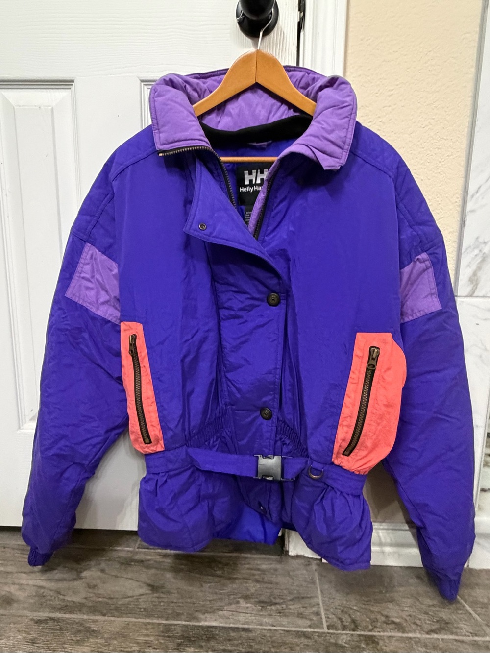 Vintage Helly Hansen Women’s Size 12 Winter Ski Jacket Purple Lavender Salmon